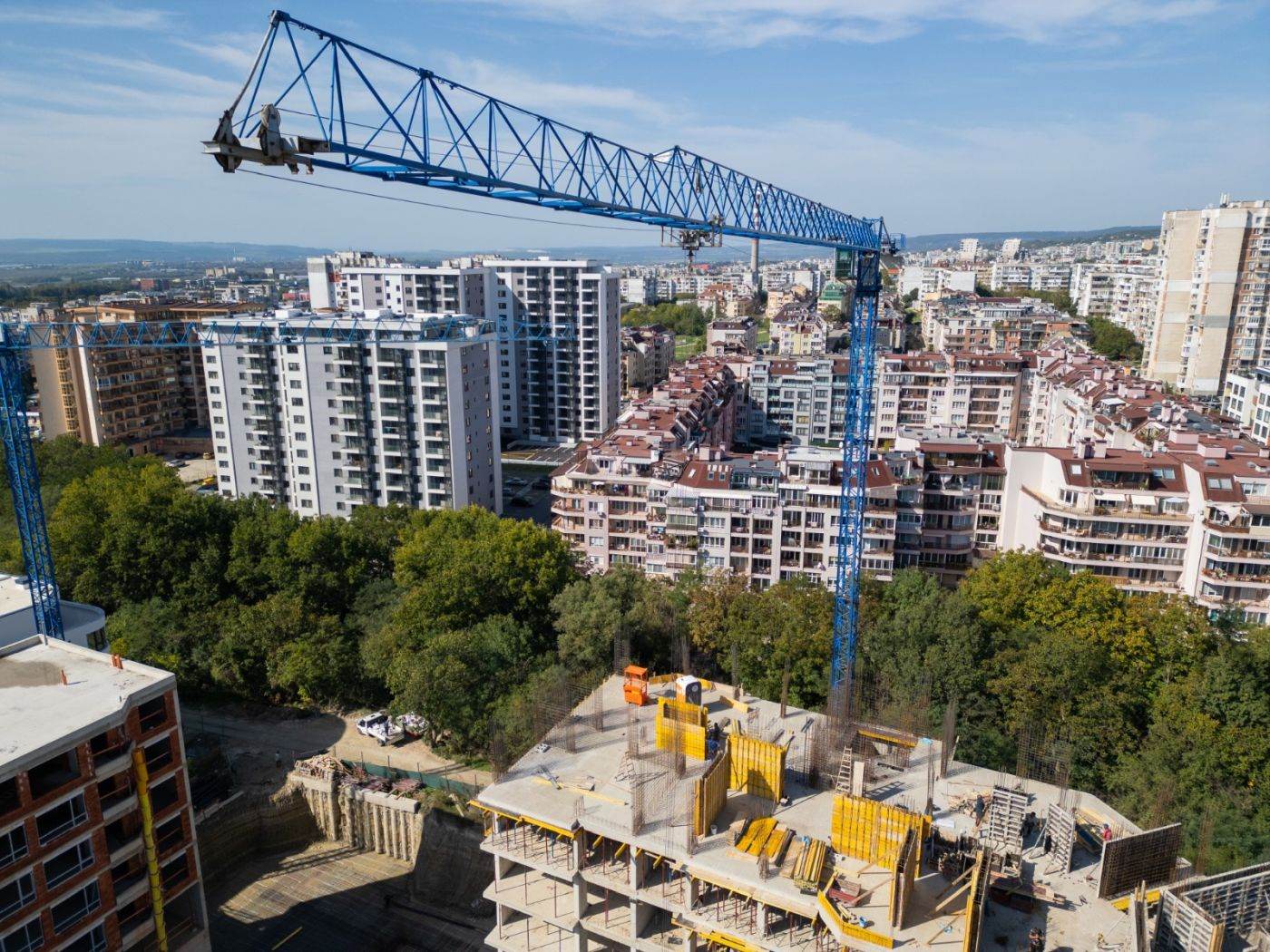 Piaţa imobiliară în 2026: mai puţine tranzacţii, dar preţuri mai mari